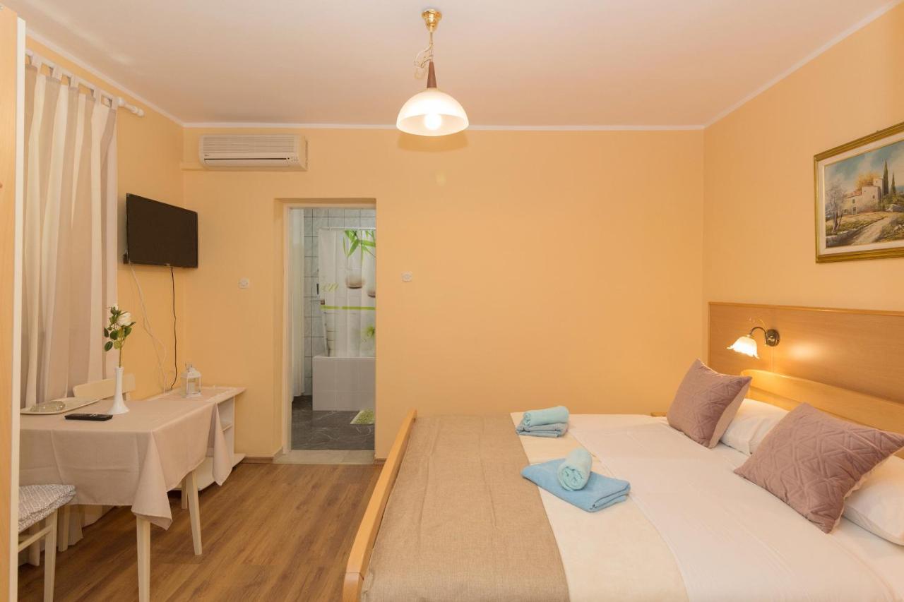Apartments Palma Bed & Breakfast เมดูลิน ภายนอก รูปภาพ